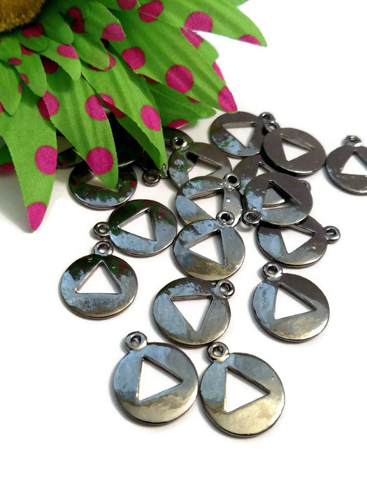 Small Gun Metal Gray Pendant Charms - Alcoholics Anonymous 10 Pc